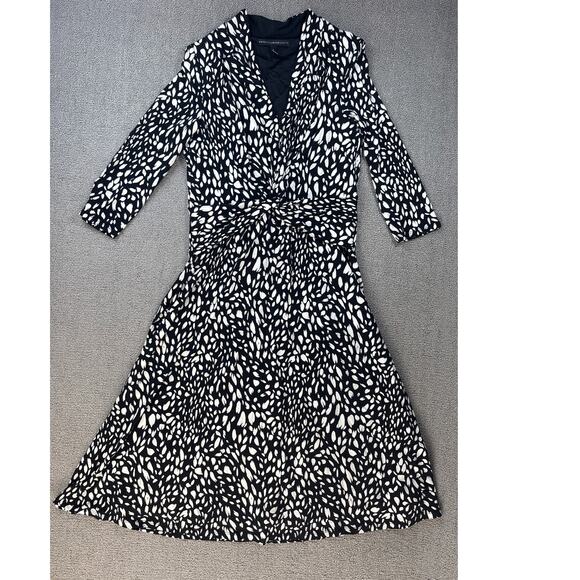 WHBM White House Black Market Dress Knee Length A Line Geometric Size 8 - Picture 1 of 9